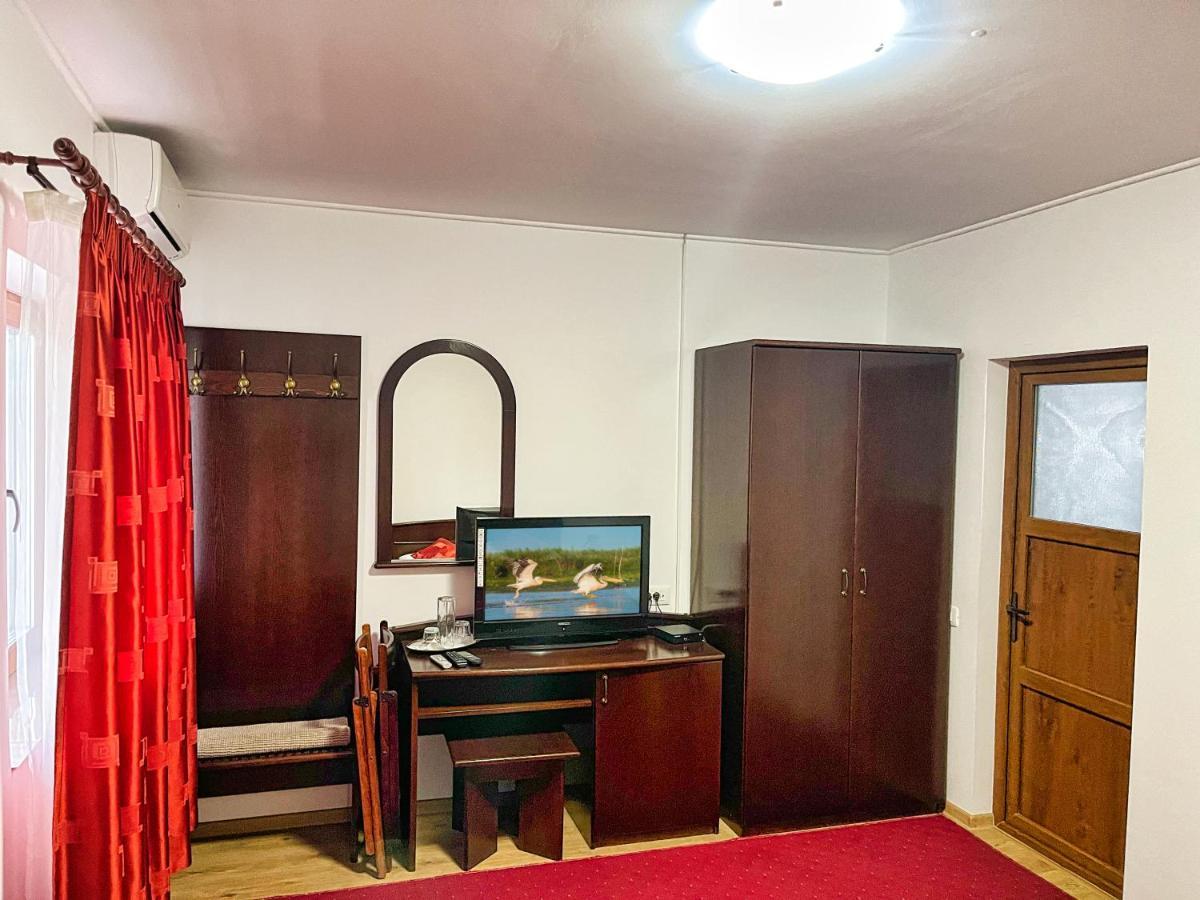 Pensiunea Crisan Exteriér fotografie