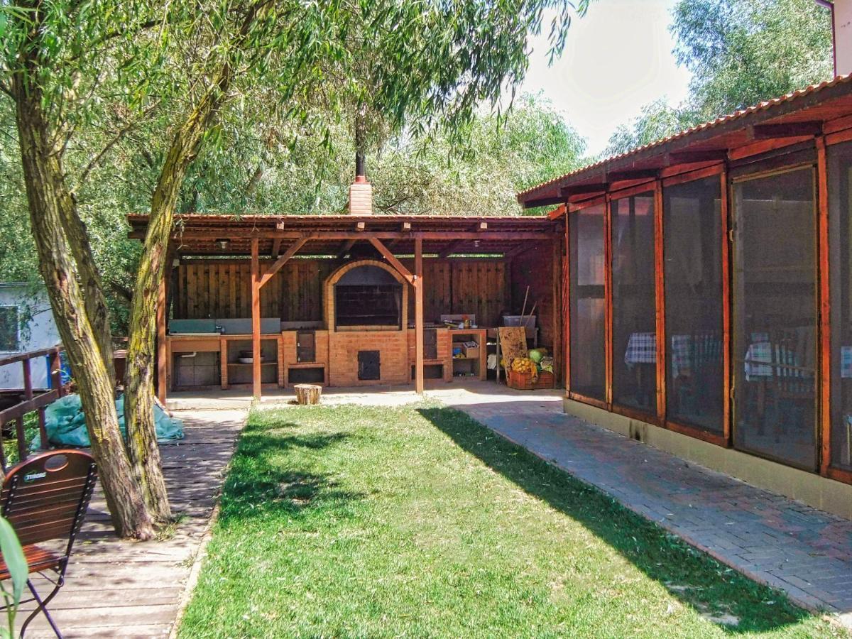 Pensiunea Crisan Exteriér fotografie